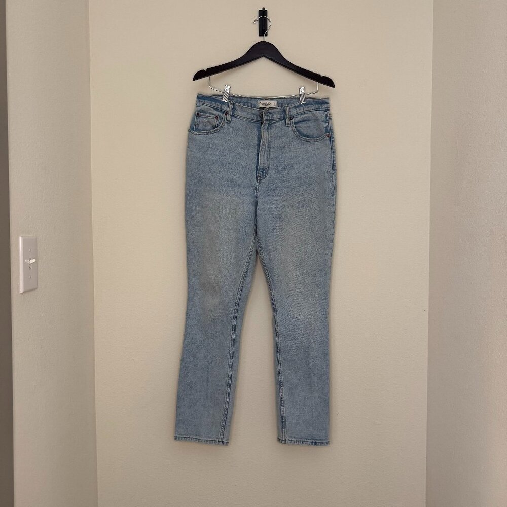 Abercrombie & Fitch Blue Ultra High Rise 90s Straight Jeans Women Size 12 Short
